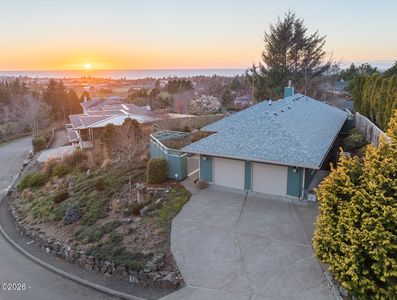 1035 NE 7th Dr, Newport, OR, 97365
