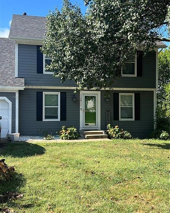1st image of 12411 Bellerive Dr