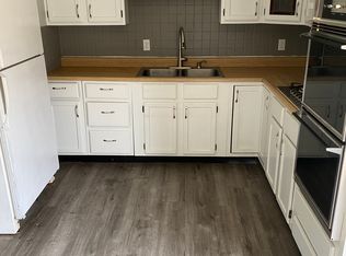 5825 N Galena Rd, Peoria Heights, IL 61616