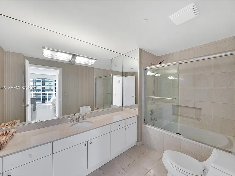 9601 Collins Ave #809 — Photo 19