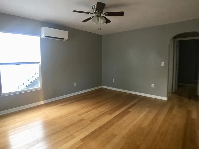 411 S Hill Ave #B — Photo 7
