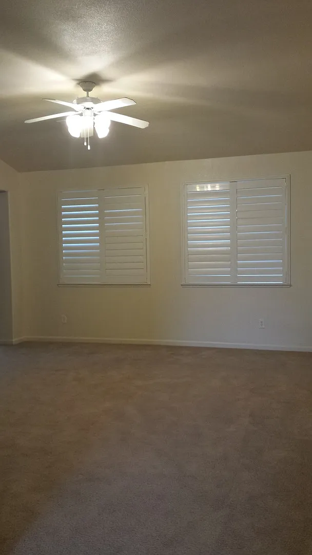 Beautiful single story home in Patterson — Photo 2