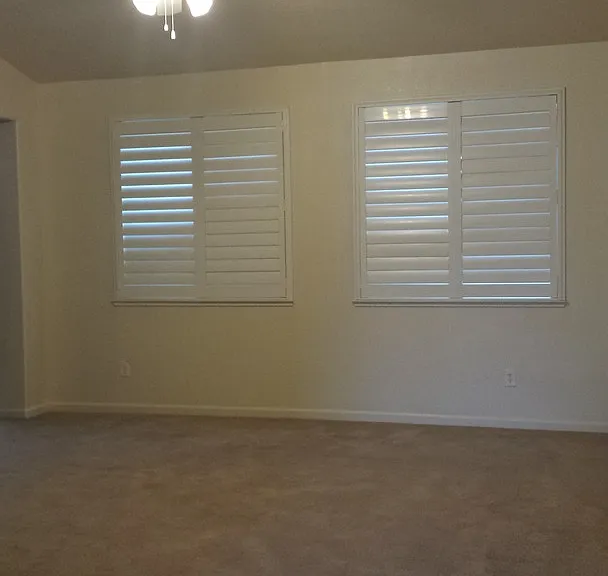 719 Rock Creek Ln — Photo 2