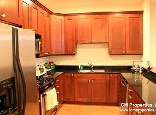 3337 N Sheffield Ave #4, Chicago, IL 60657