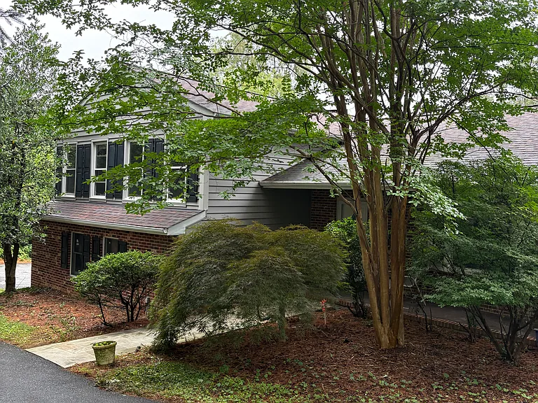 11322 Old Hopkins Rd — Photo 2