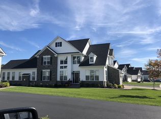 40 Hillyer Ln, Newtown, PA 18940