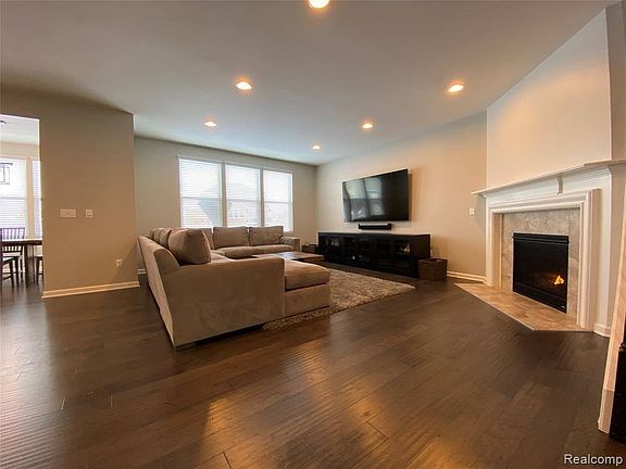 2nd image of 57866 Village Dr