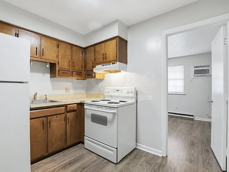 176 Thistlewood Ave #6 — Photo 4