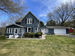 1284 Scenic Rd, Hubertus, WI 53033