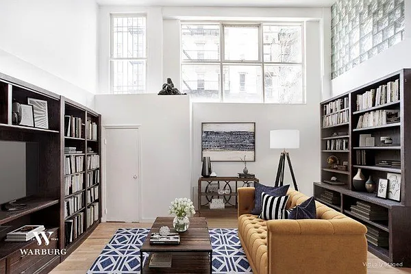 Sold by Warburg | media 18