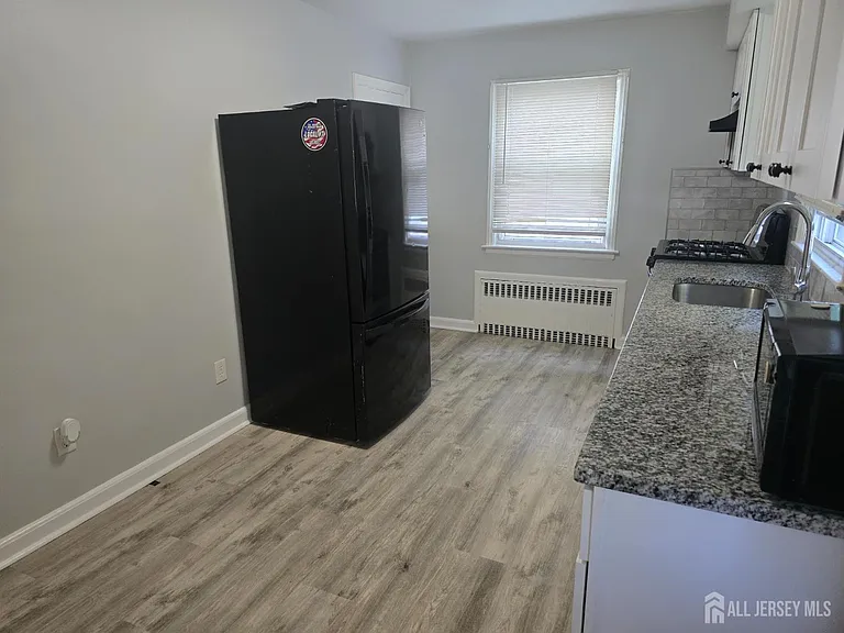 111 Bertram Ave — Photo 7