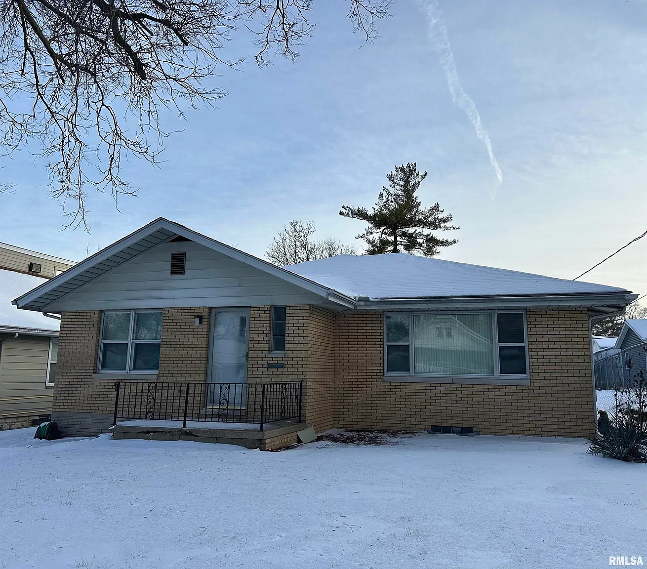 1130 W Thrush Ave photo 1