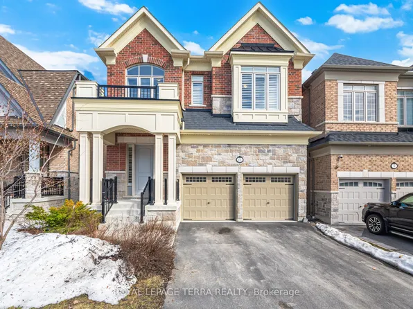 11 Lockton St, Whitby, ON L1P 0E1
