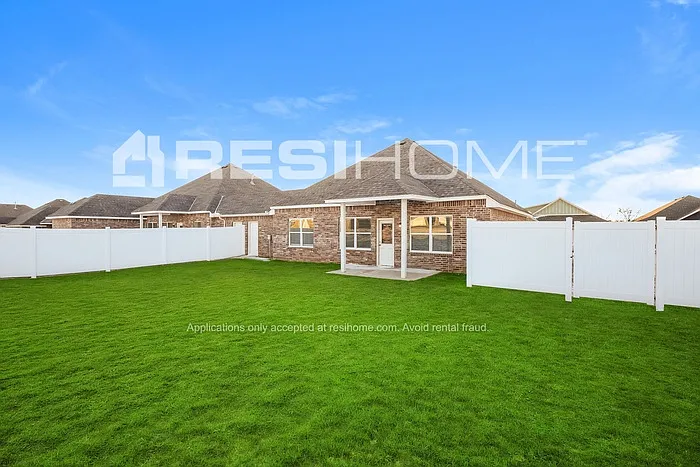 8140 Brighton Ave — Photo 13