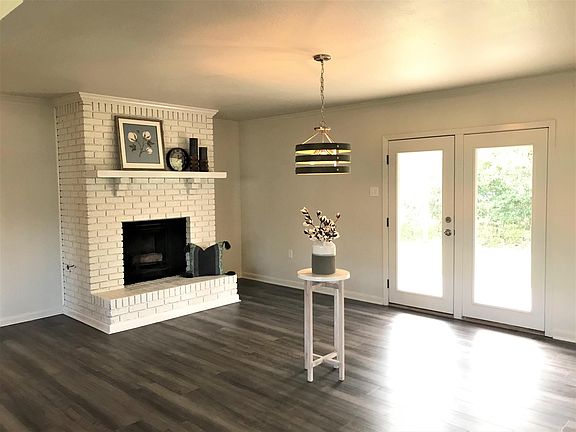 4th image of 3006 Mesa Dr