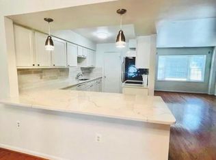 1019 Moorefield Hill Pl SW, Vienna, VA 22180
