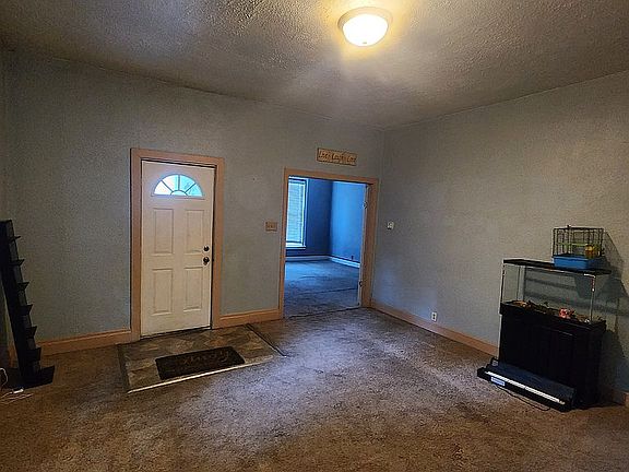 3rd image of 525 Franklin Ave
