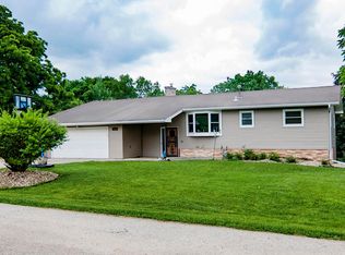 340 Oakridge Dr SW, Rochester, MN 55902