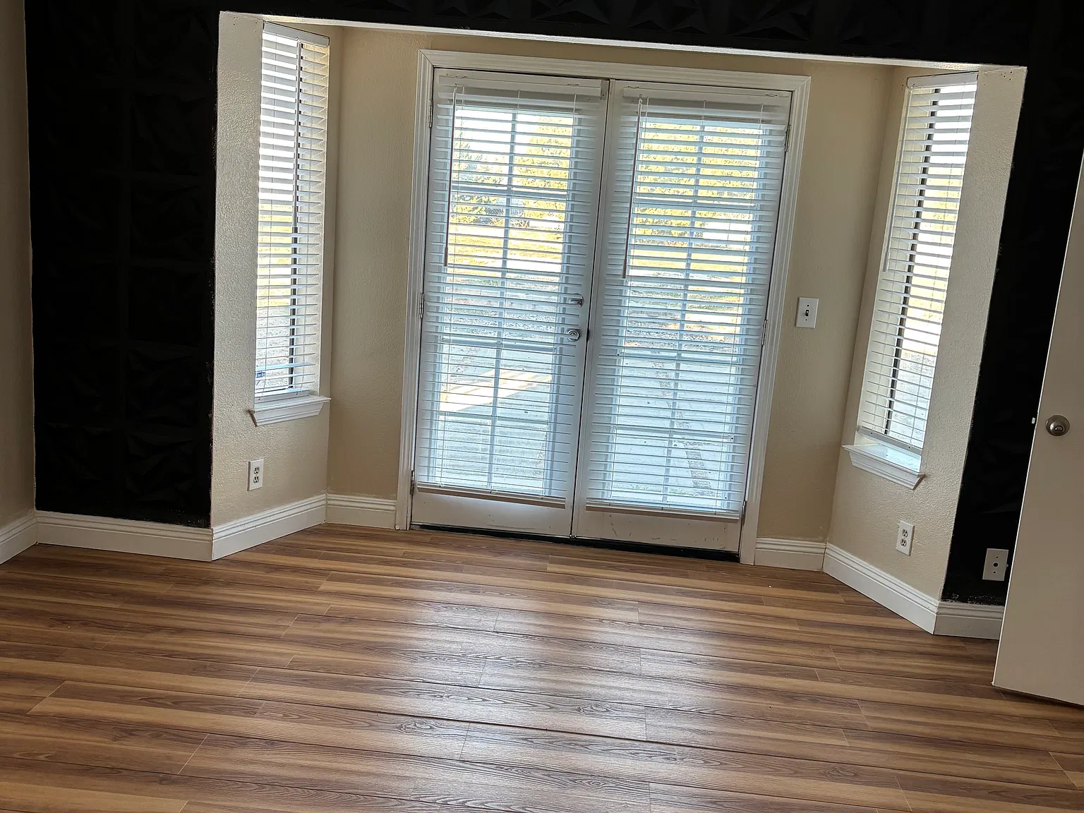 3 bed, 1697 sqft, $2,573 — Photo 2