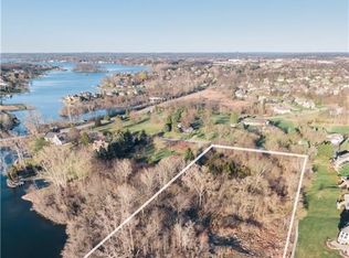Northshore Dr, Fenton, MI 48430