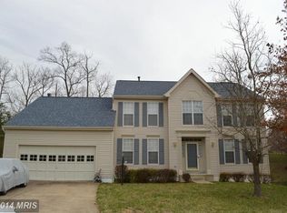 18865 Crossroads Ct, Triangle, VA 22172