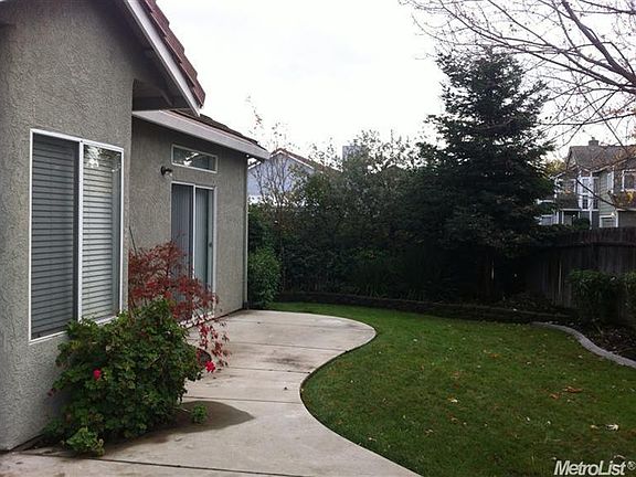 3rd image of 9296 Caulfield Dr