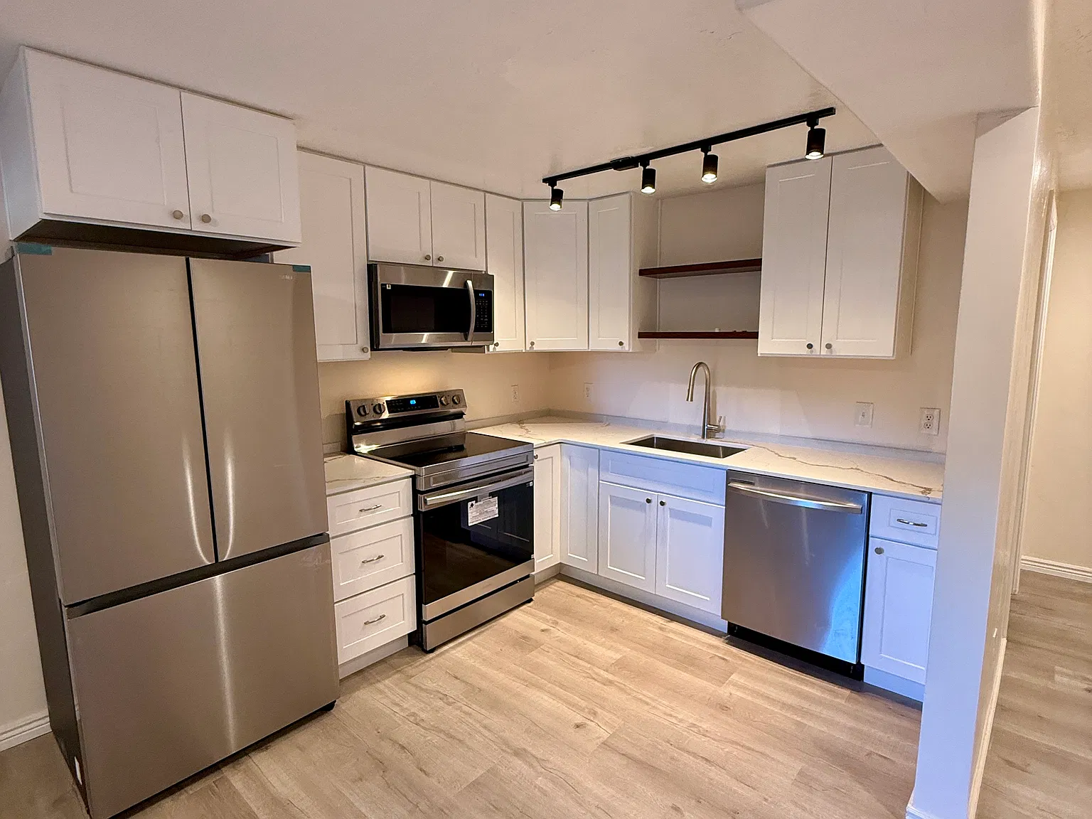 2 bed, 740 sqft, $1,780 — Photo 1