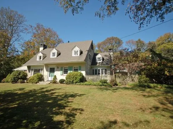 441 Valley Rd, Watchung, NJ 07069