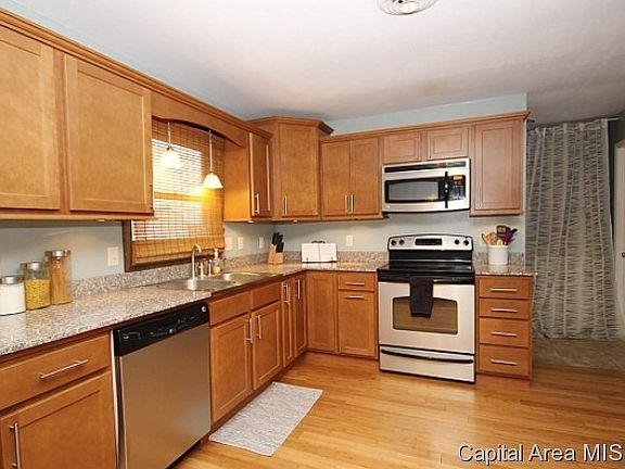 4th image of 106 Stieren St