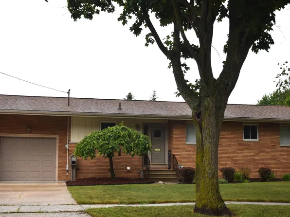 114 Burns St, Essexville, MI 48732