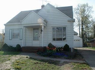811 E 237th St, Euclid, OH 44123