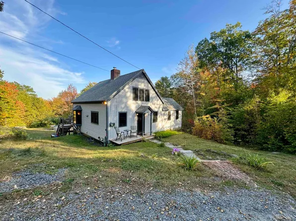 1185 Old Post Road, Bradford, VT 05033