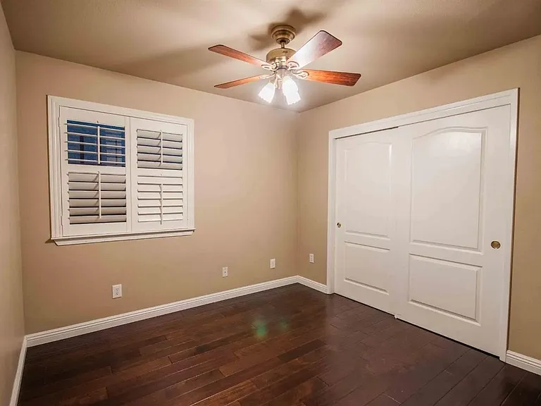 1838 E Shea Dr — Photo 25