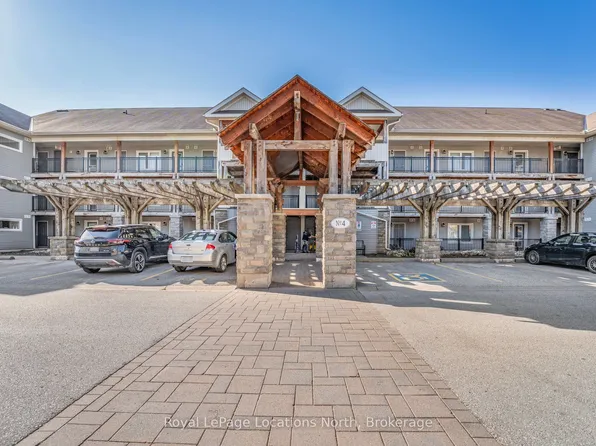 4 Brandy Lane Dr #201, Collingwood, ON L9Y 0X4