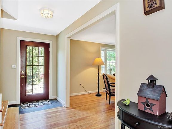 5th image of 81 Parkview Dr