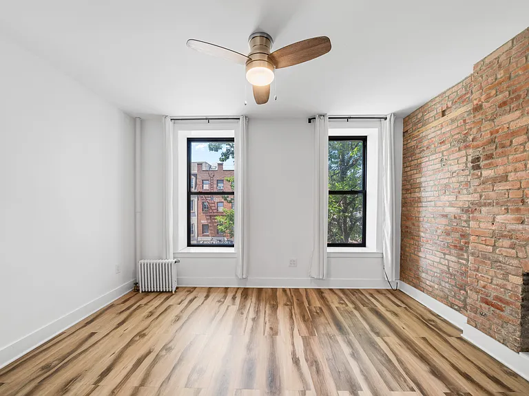 481 5th Ave #3L — Photo 3