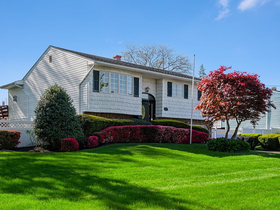 1st image of 87 Babylon Ave