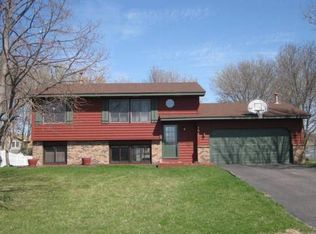 1841 Prairie Dr, Centerville, MN 55038