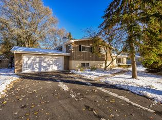 1511 Lorraine Rd, Glen Ellyn, IL 60137