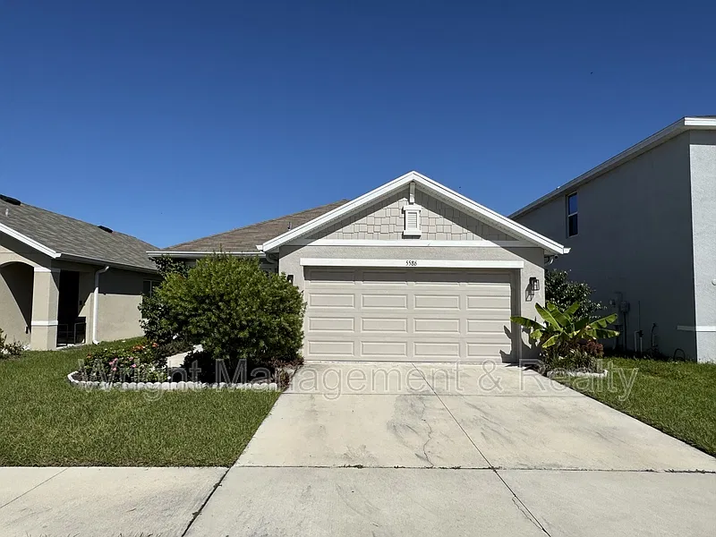3 bed, 2.0 bath, 1516 sqft, $2,100 — Photo 2