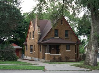 507 S Liberty St, Elgin, IL 60120