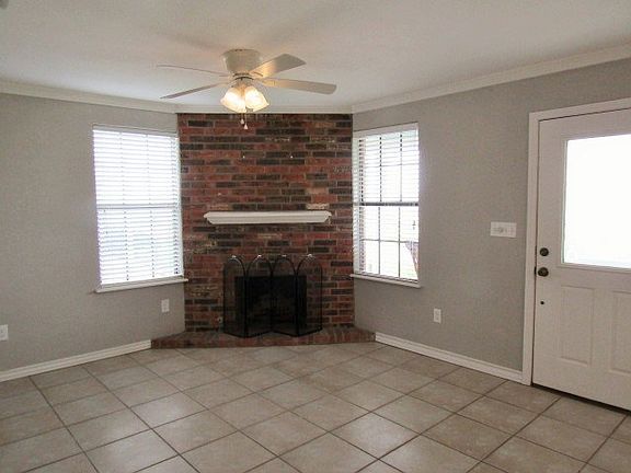 5th image of 1703 Bayshores Dr