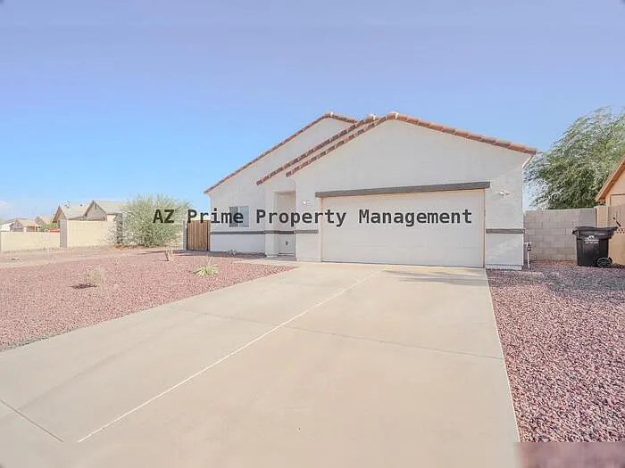 8477 W Concordia Dr — Photo 1