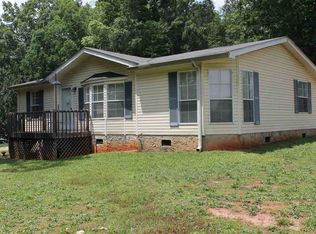 102 Breezewood Dr, Westminster, SC 29693