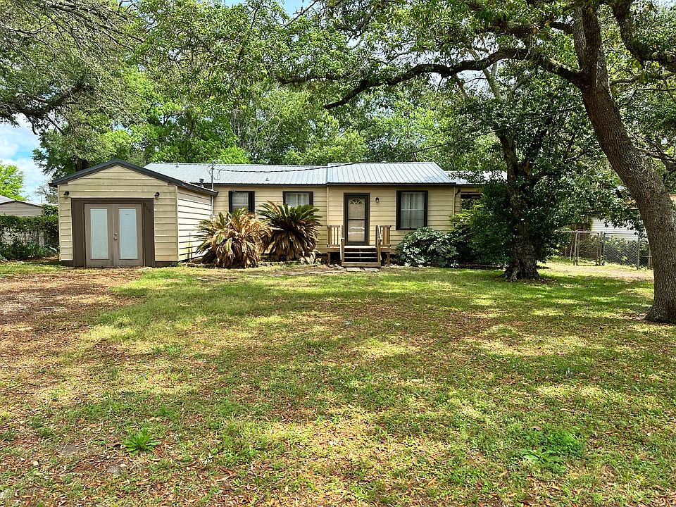 1st image of 211 Bradley Dr