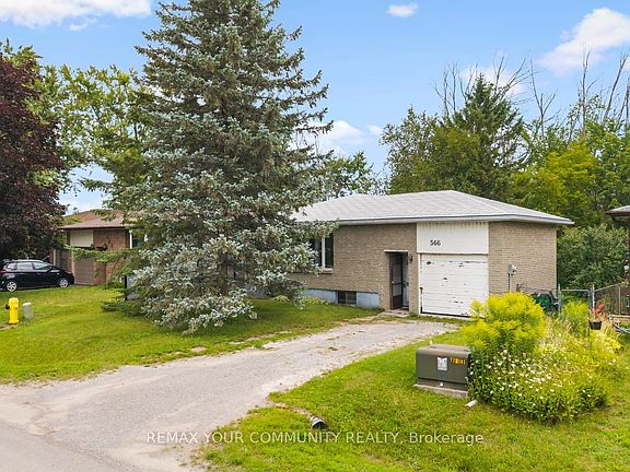 2nd image of 566 Highland Cres