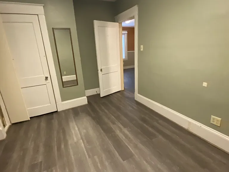 158 Webber Ave #1 — Photo 7