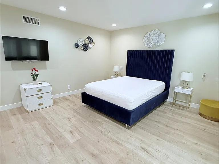 17608 Orna Dr — Photo 24