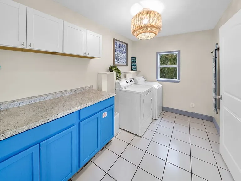 Laundry Room Cabinet