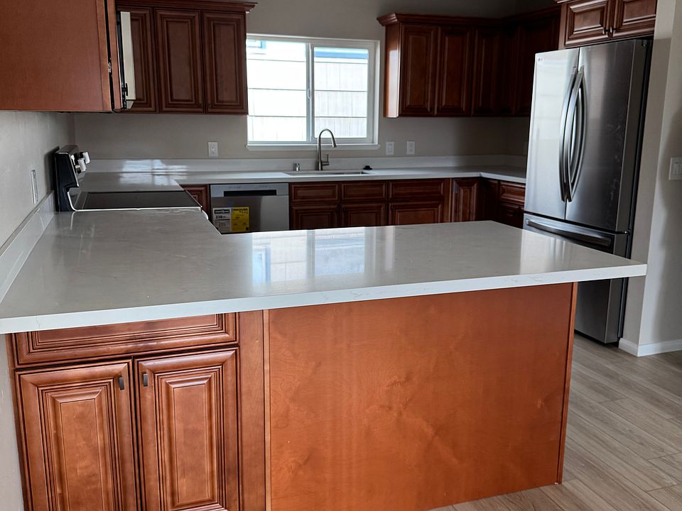 Extra Large Kitchen